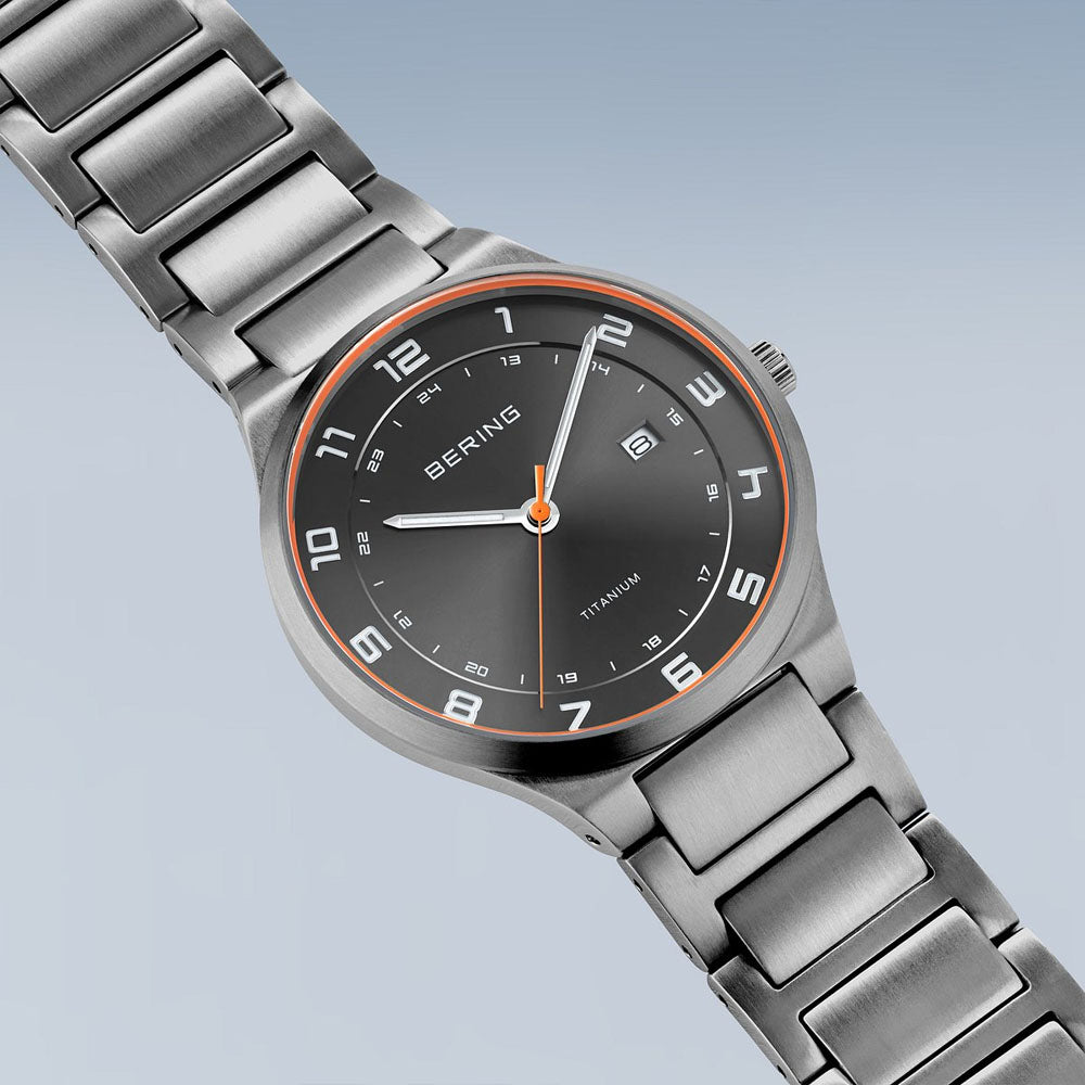 BERING Titanium Herrenuhr