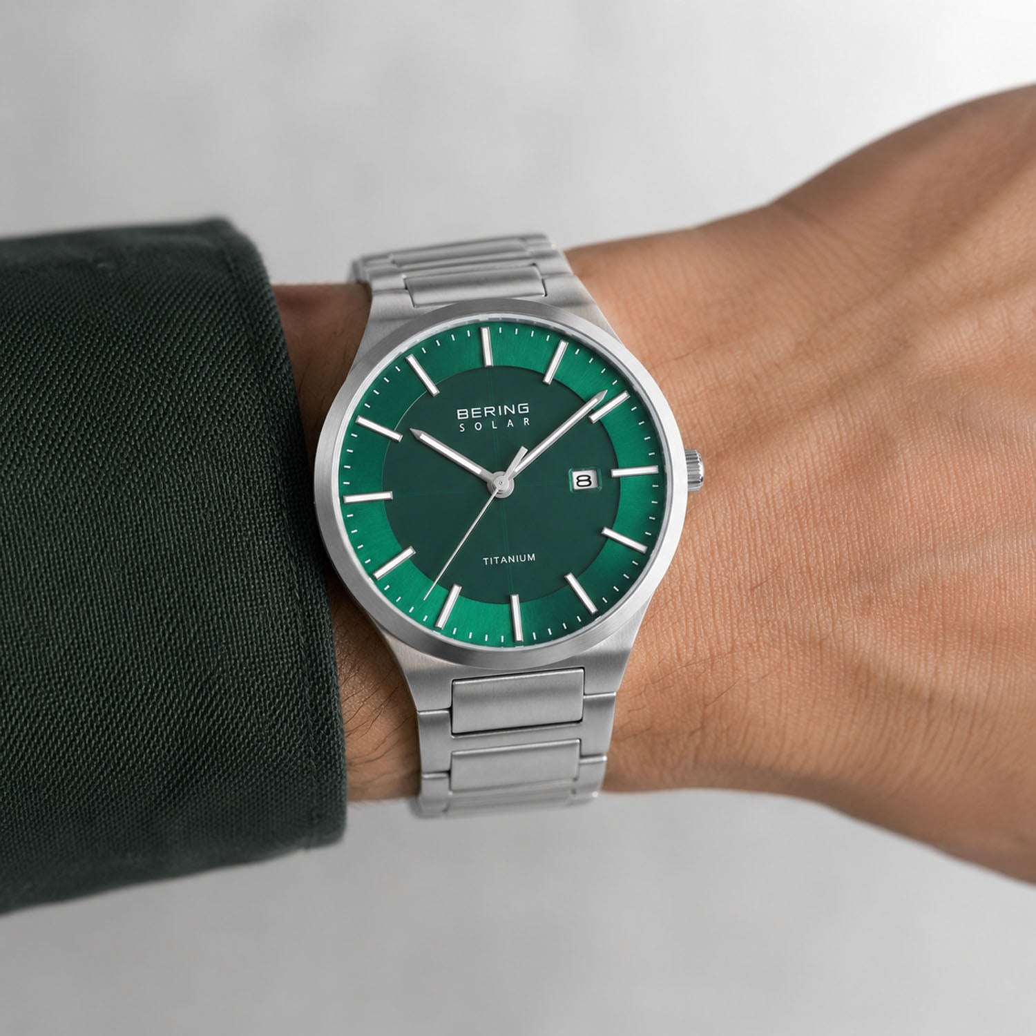 BERING Solar & Titanium Herrenuhr