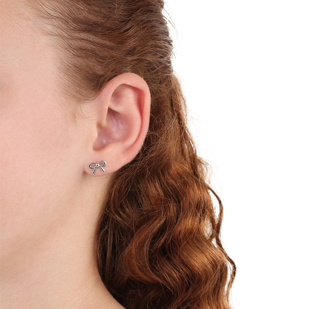 s.Oliver Mädchen-Ohrstecker Schleife