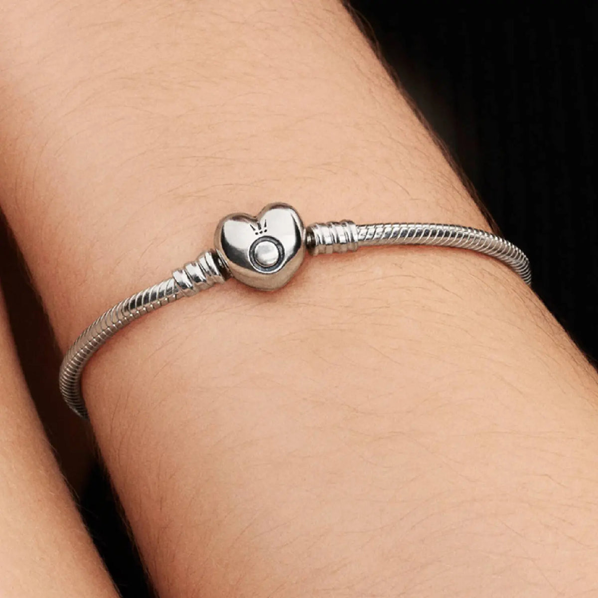 Pandora Moments Herz und Schlangen-Gliederarmband