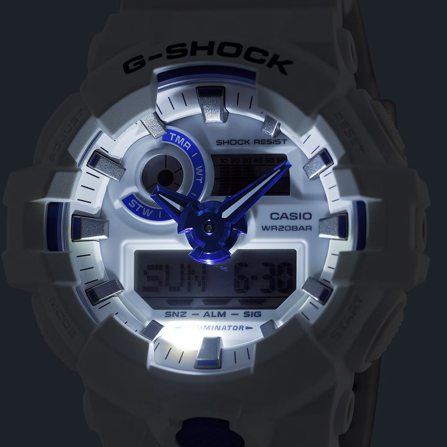 CASIO G-SHOCK Classic GA-700 Herrenuhr