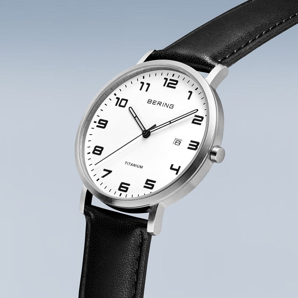 BERING Classic Titanium Damenuhr