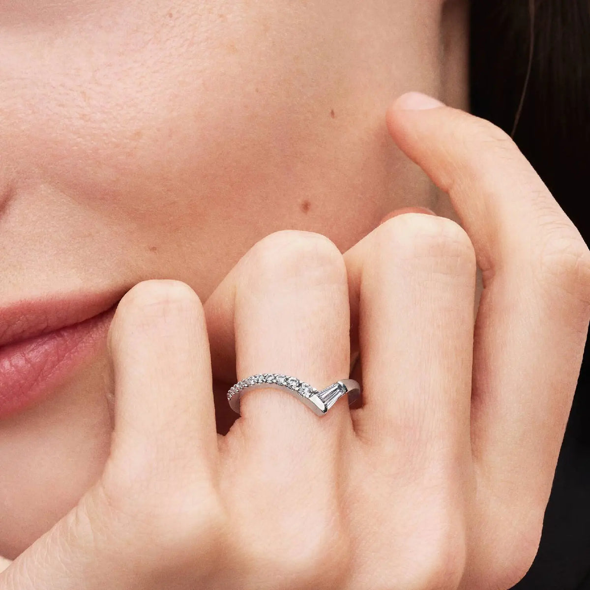 Pandora Tiara Baguette Pavé Ring