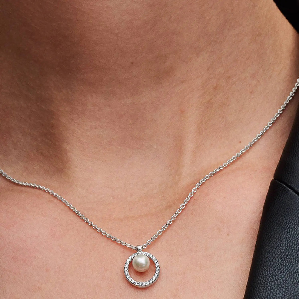 Pandora Behandelte Süßwasserzuchtperle & Pavé Collier-Halskette