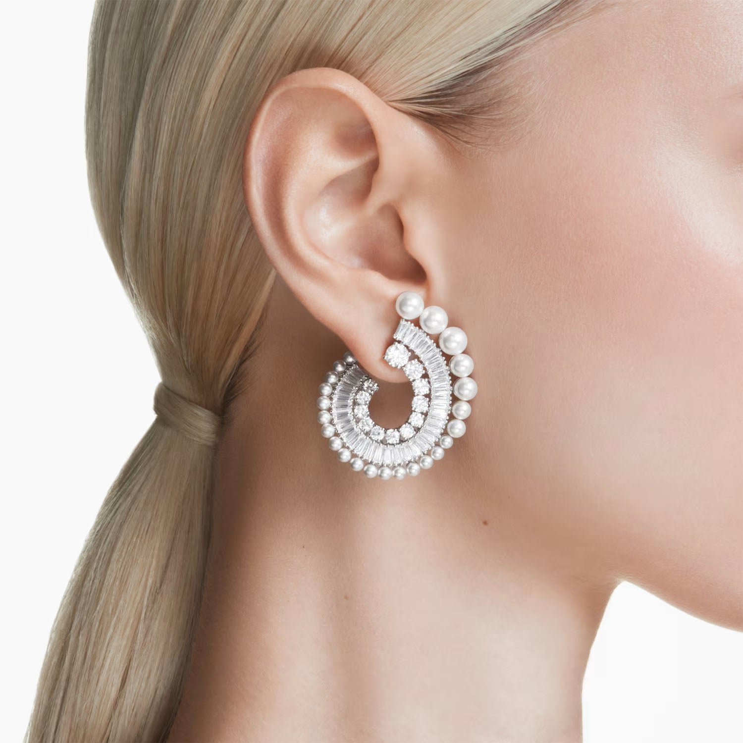 Ariana Grande x Swarovski Capsule Drop-Ohrhänger