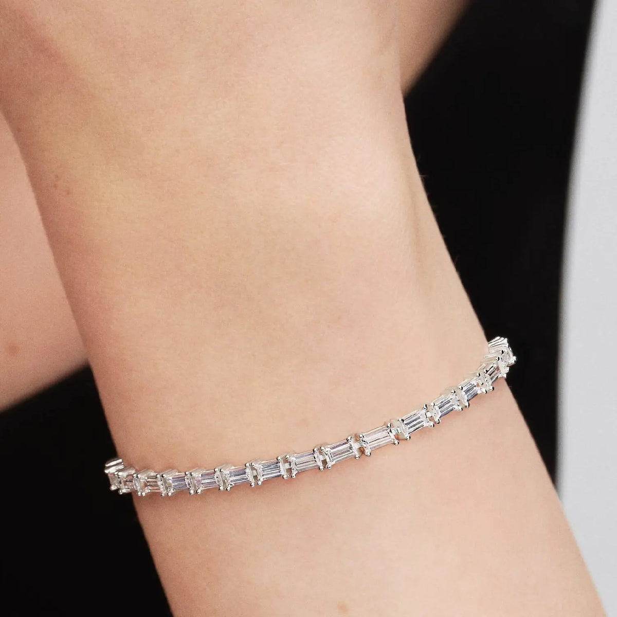 Pandora Funkelndes Baguette Tennisarmband