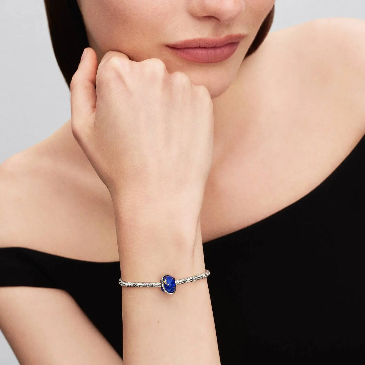 Pandora Moments Himmlischer Blauer Planet Charm