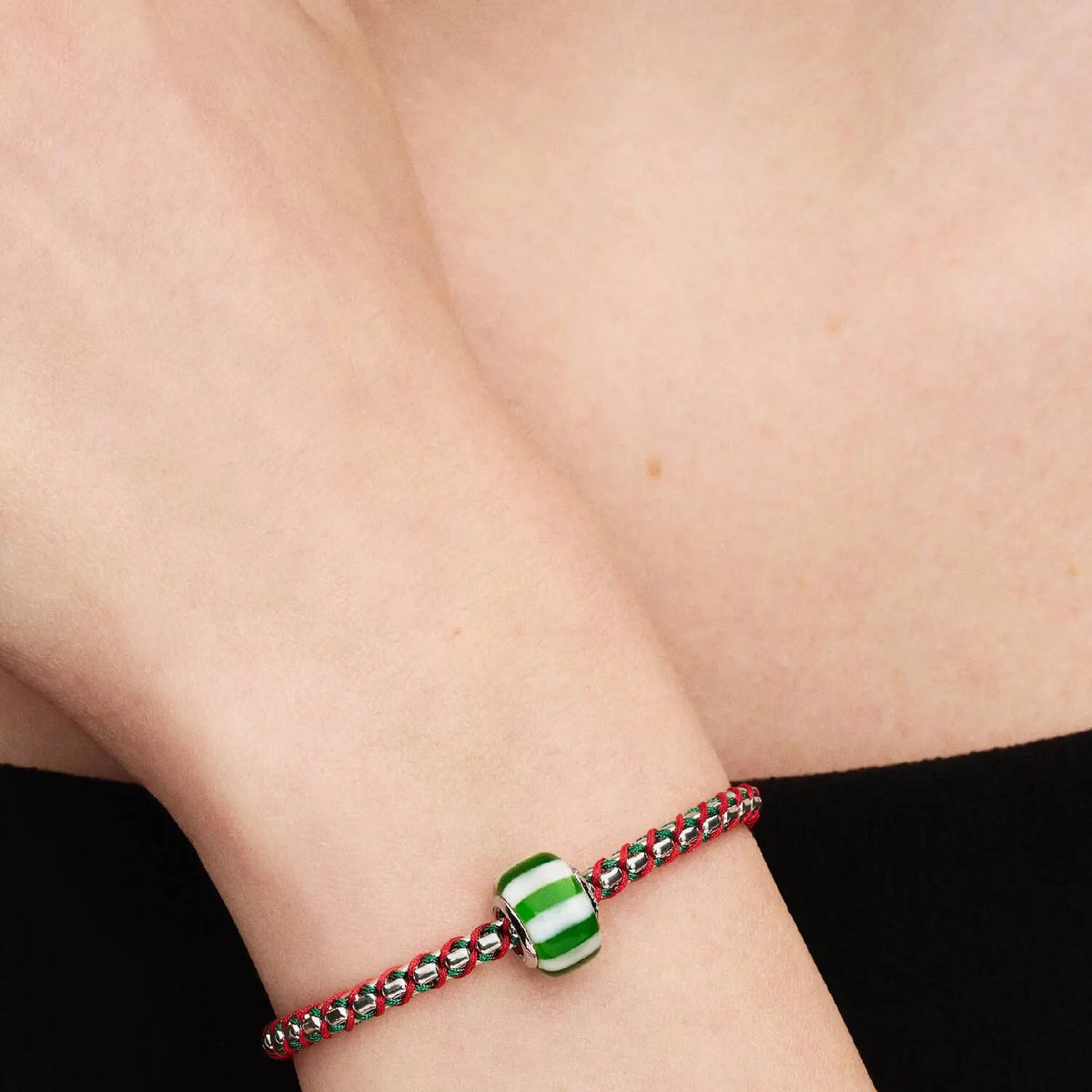 Pandora Moments Grün-Weiß Gestreiftes Murano-Glas Charm