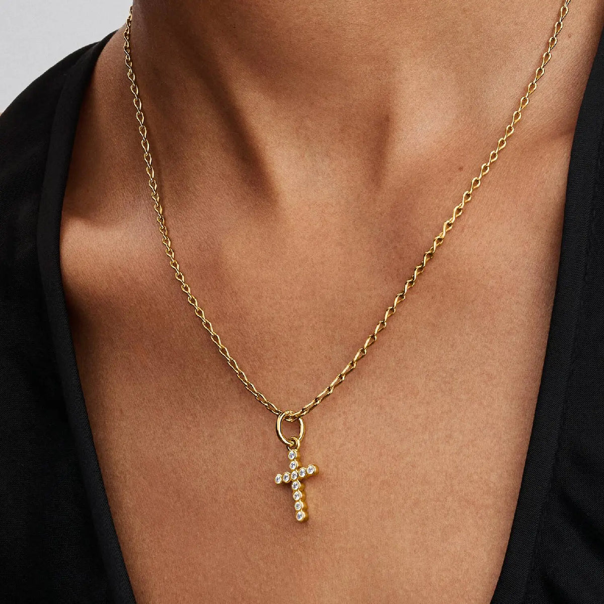 Pandora Moments Kreuz Charm-Anhänger