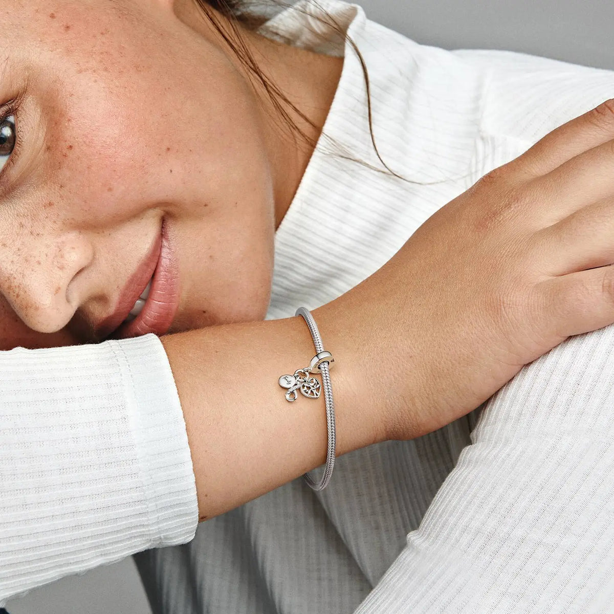 Pandora Moments Family Infinity Triple Charm-Anhänger