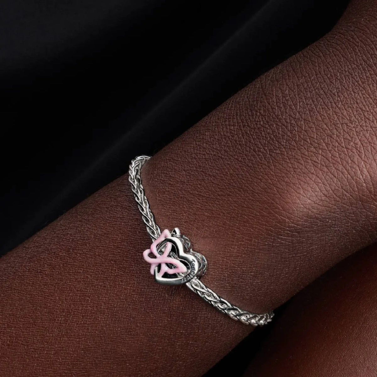 Pandora Moments Verschlungenes Herz und Schmetterling Charm