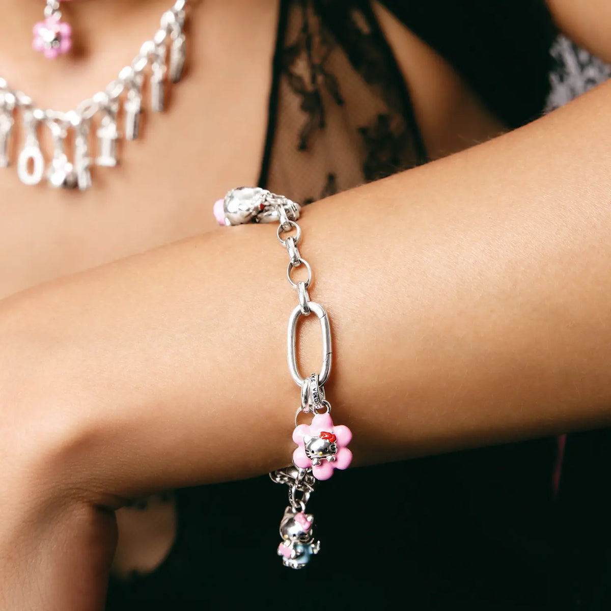 Thomas Sabo Hello Kitty Charm Pinke Blume – Connect