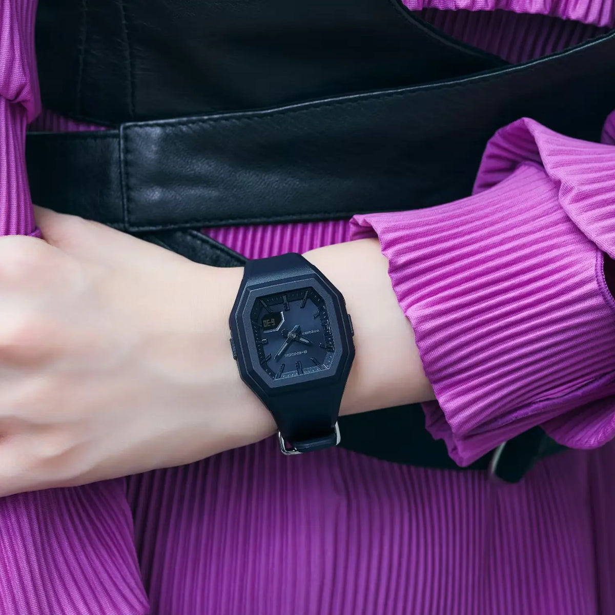 CASIO G-SHOCK Classic GMA-S160 Damenuhr