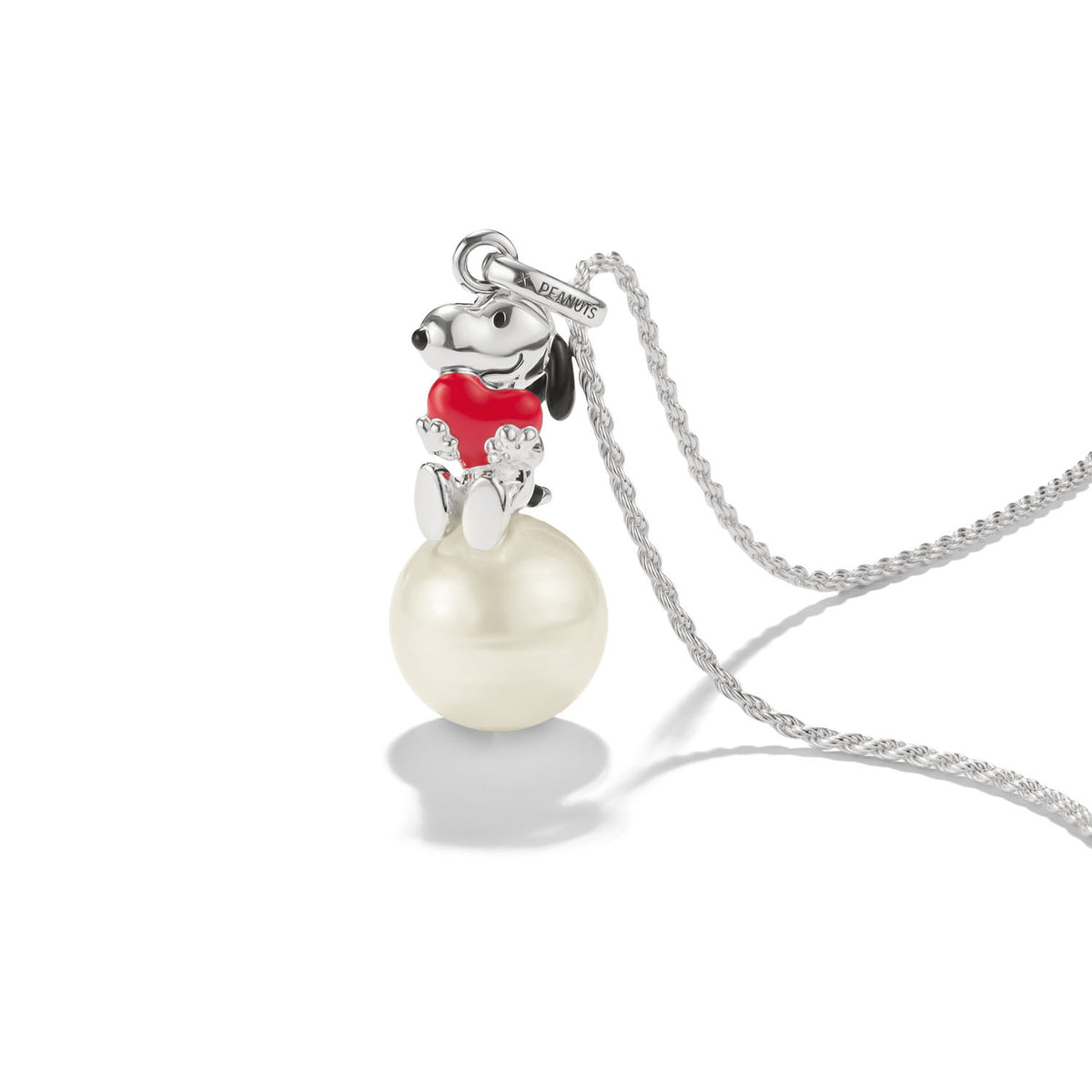 Thomas Sabo Peanuts™ Anhänger Snoopy mit Herz auf Schneeball